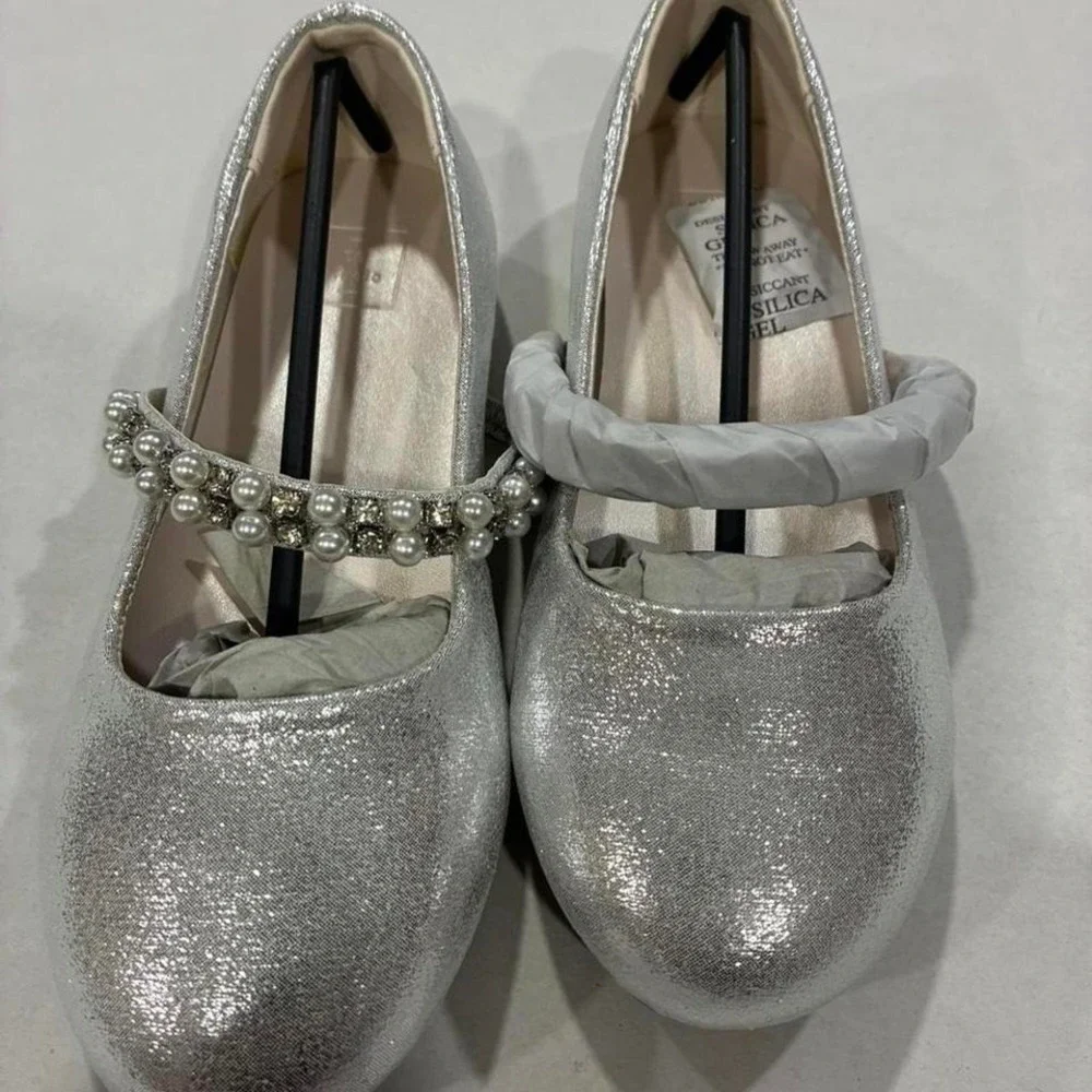 Davis's Bridal girls  Silver shoes size 12Y More‎ sizes available.